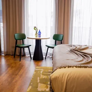 Aparthotel Fourty Three Luxury Serviced